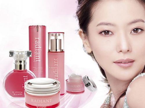 金喜善化妝品 綻放東方之美，科技與藝術交融的護膚臻品